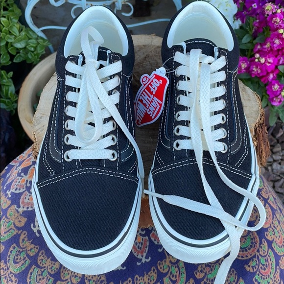 NIB Black Old Skool Vans Sz 8 - Picture 10 of 16